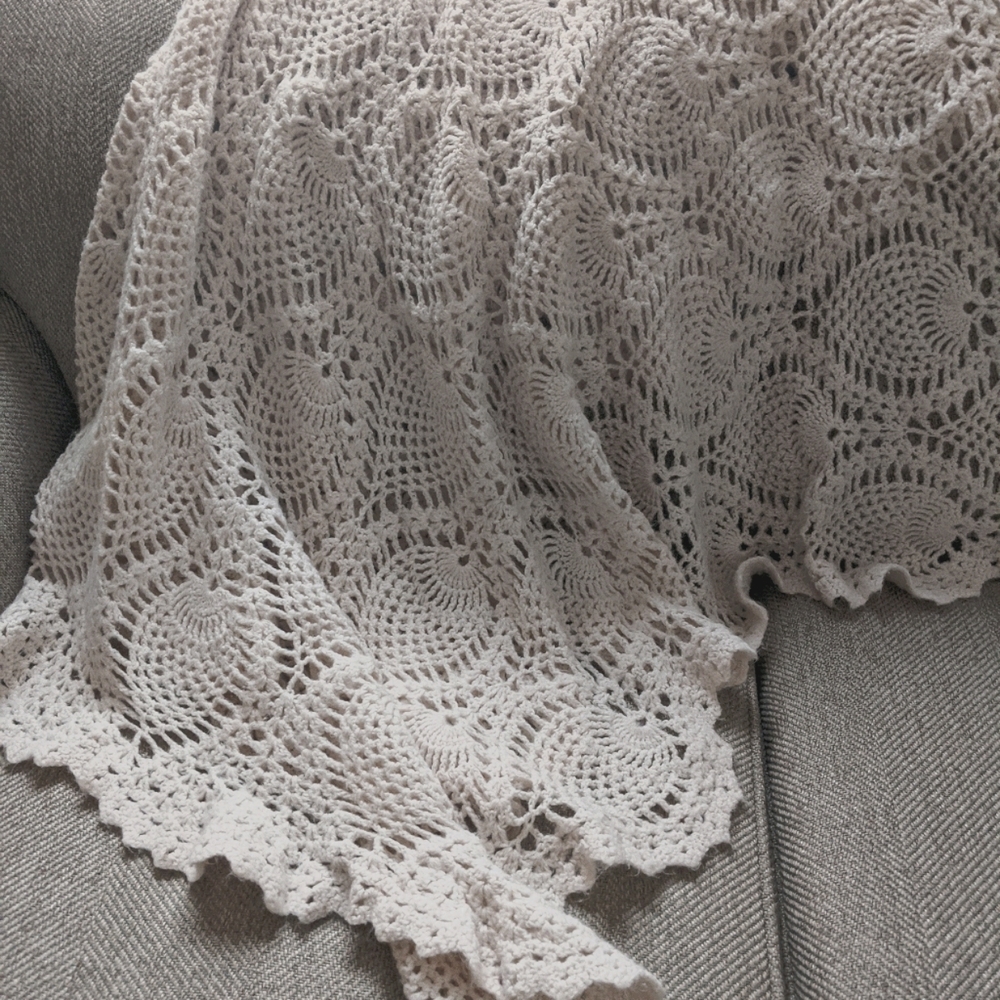 Gorgeous cream throw blanket